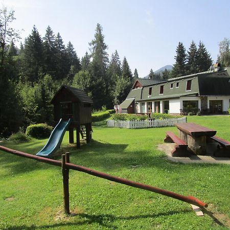 Penzion Pod Dobakom Lazisko Exterior foto