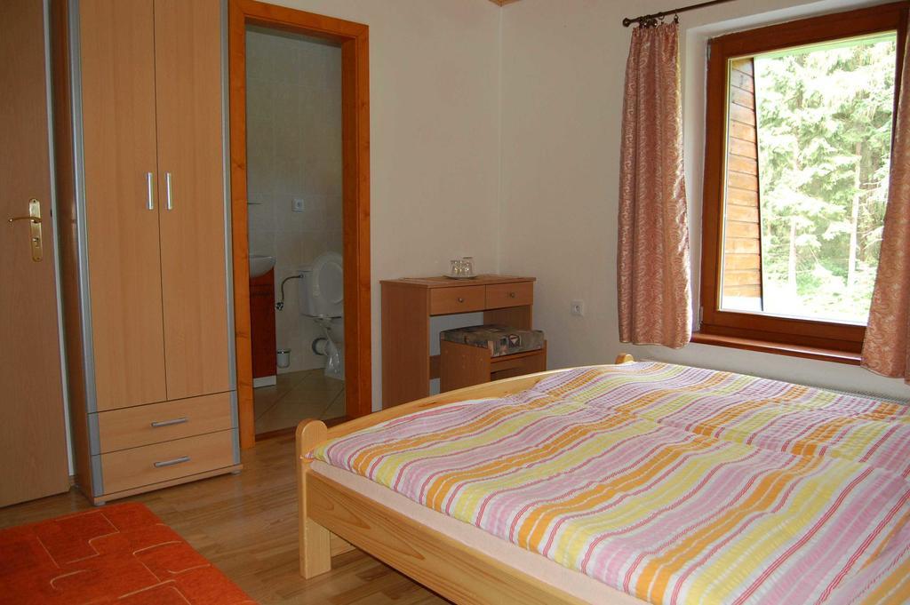 Penzion Pod Dobakom Lazisko Zimmer foto